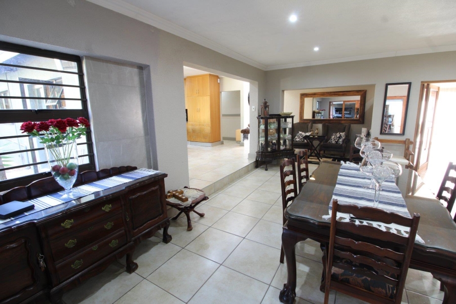6 Bedroom Property for Sale in Doringkruin North West